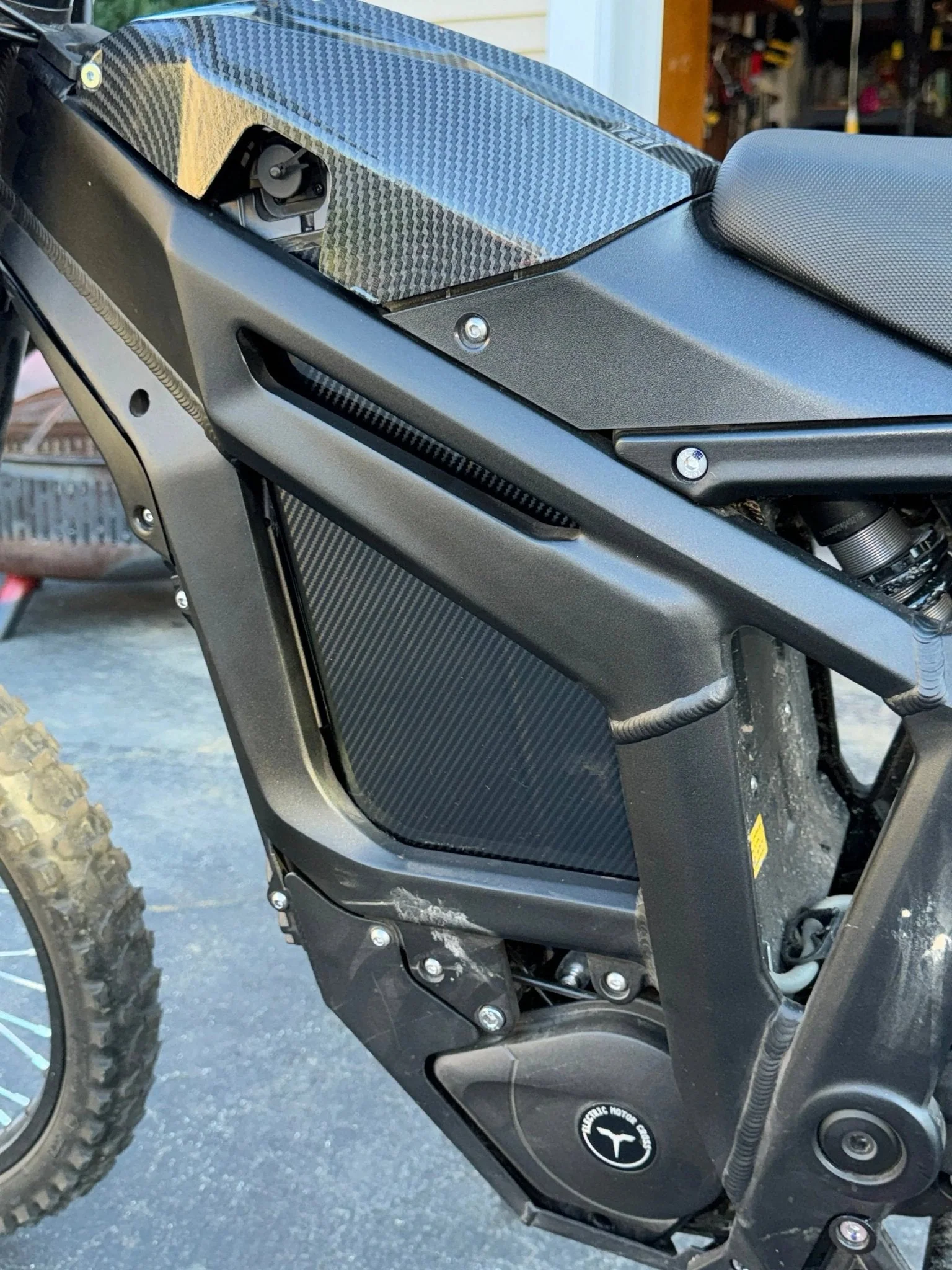 E-Bike Carbon Fiber Battery Wrap - Image 4