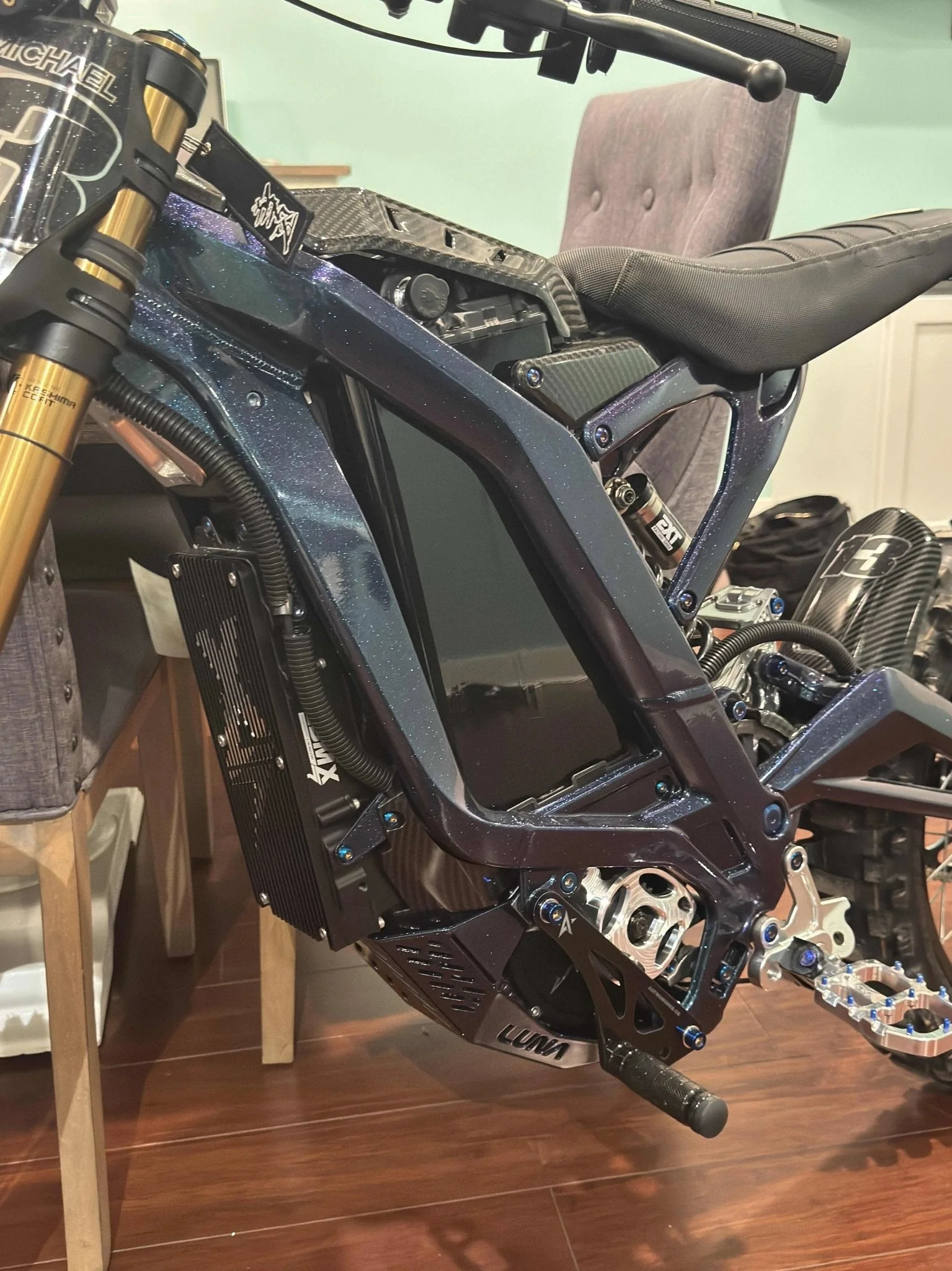 E-Bike "invisible" Vantablack Battery Wrap - Image 4