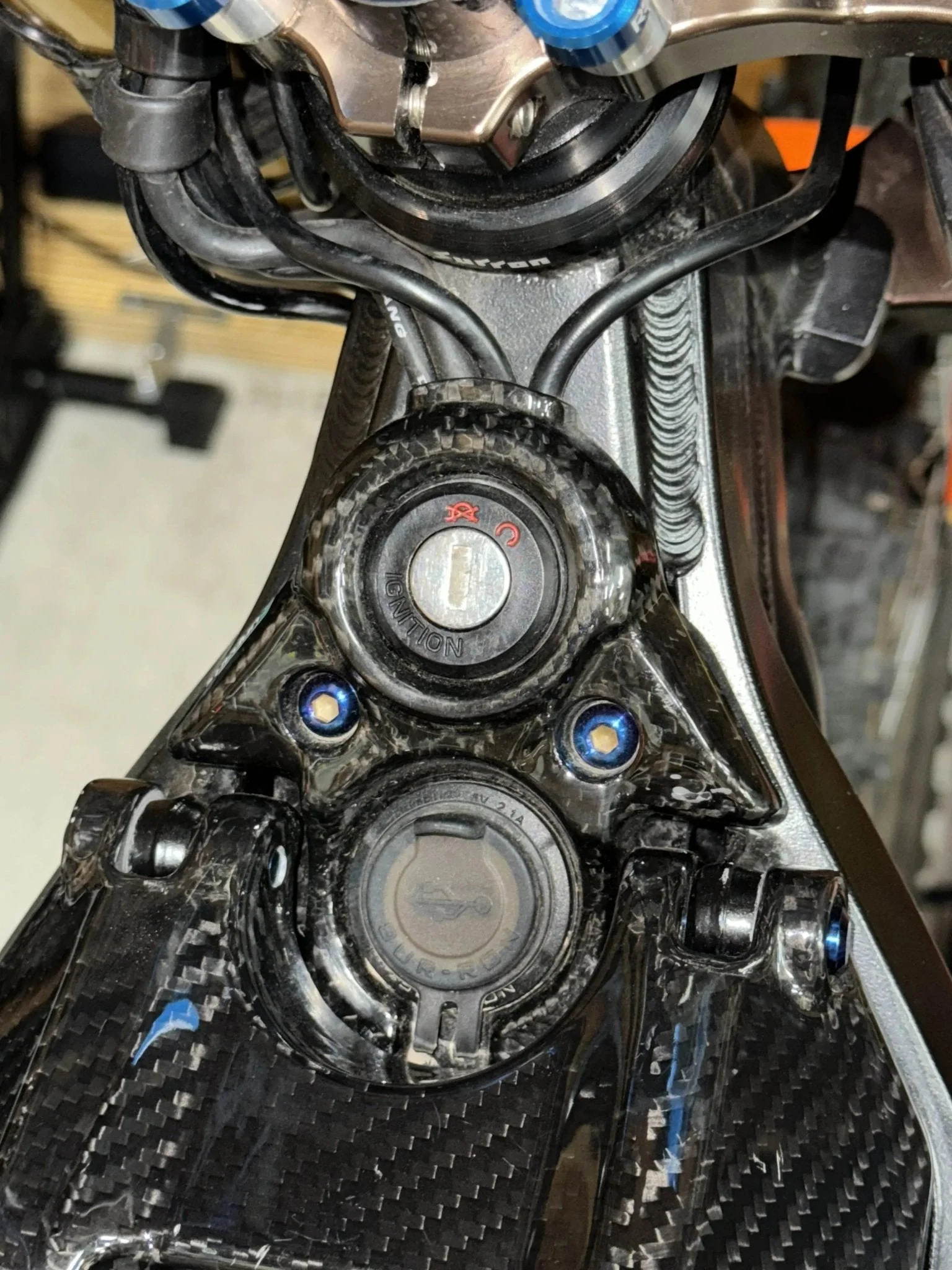 Surron LBX Carbon Fiber Wrap Kit - Image 5
